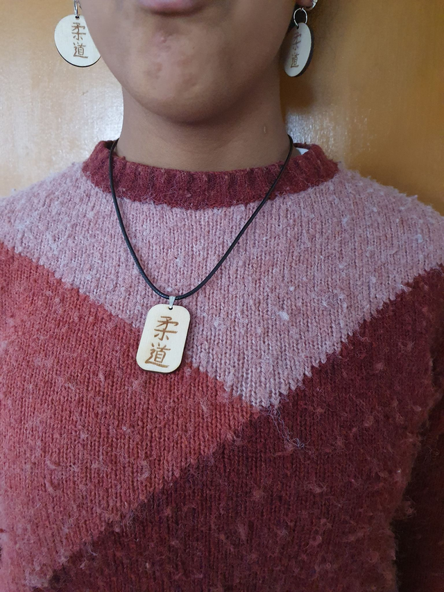 Collier bois judo idéogramme