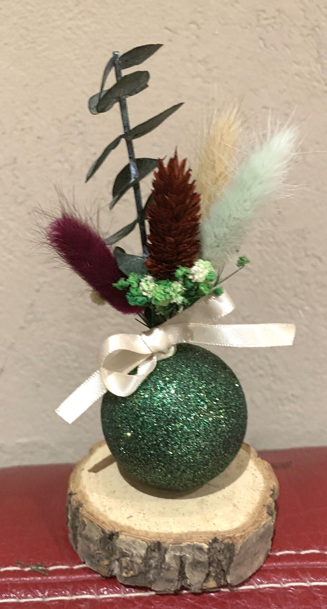 Boule de Noël fleurie