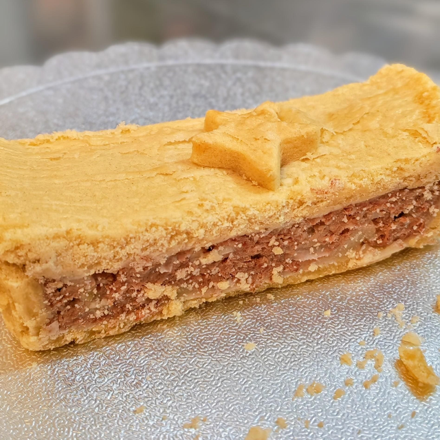 Corned beef pie (serves 8)