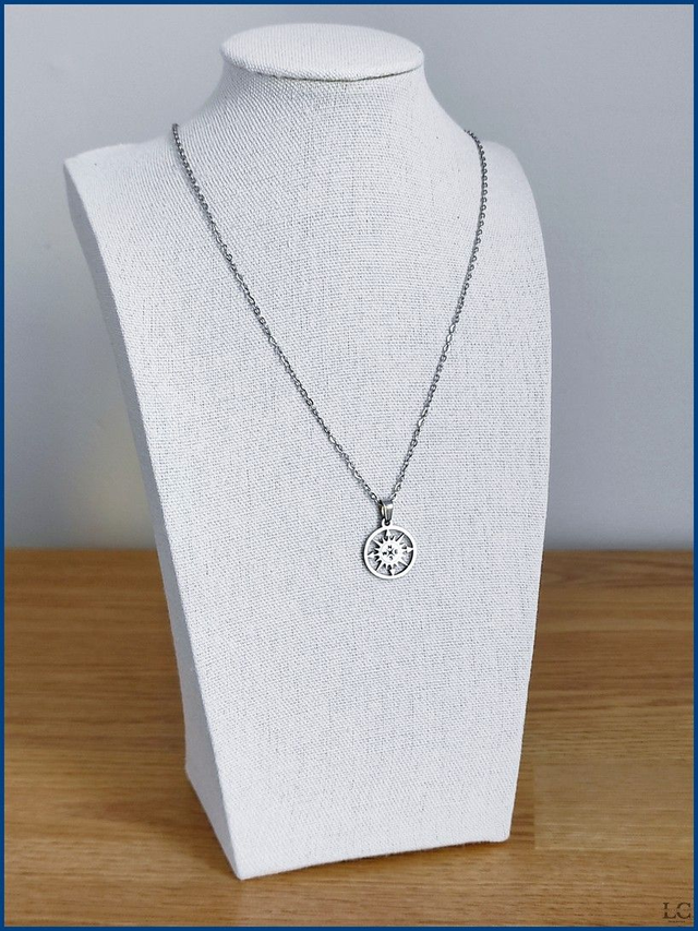 Collier boussole argenté