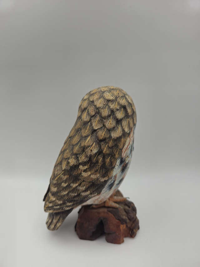 Petite chouette en bois peint