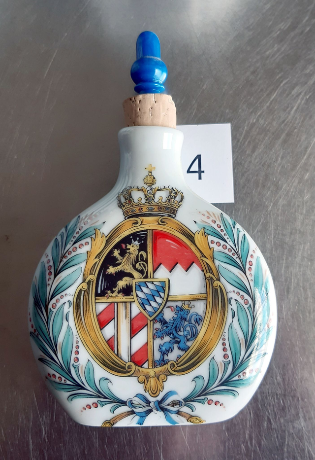 Porzellanflasche für ca. 20 g Tabak