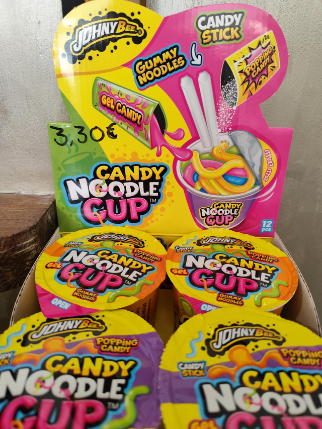 Candy noodle cup