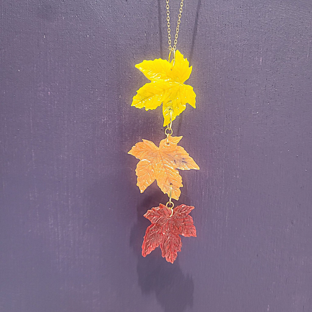 Collier 3 grosses feuilles 