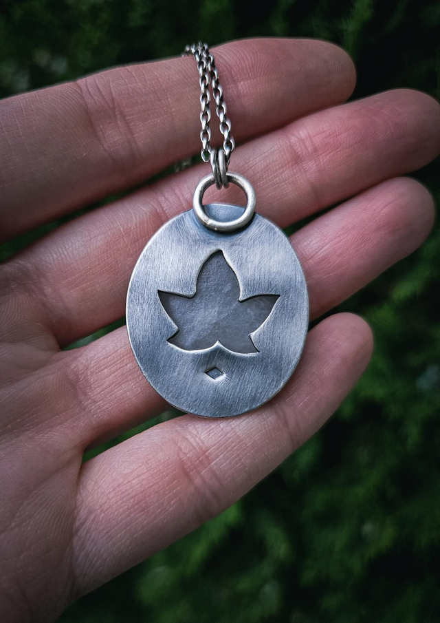 Pendentif Lierre