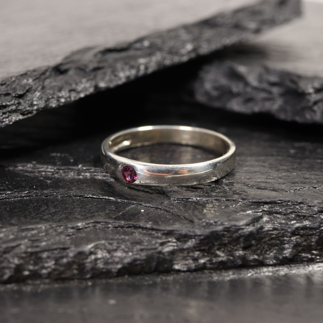 Simple Sterling Silver 925 Minimalist Design Style Small Round Cut Pink Rhodolite Garnet Birthstone Gemstone Band Ring Size O - 7
