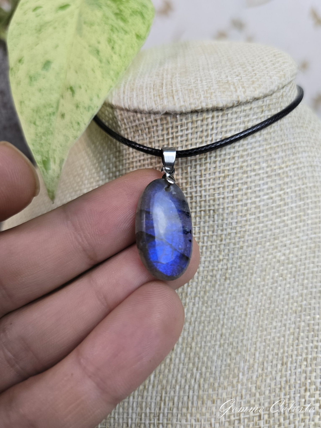 Labradorite non cerclée (A+), bleu intense