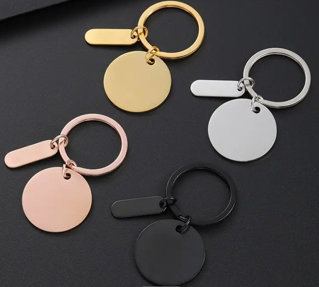 🔑 Porte-Clés Gravé 4 Couleurs – Acier Inoxydable & Anneau Métallique Rond 🎨✨