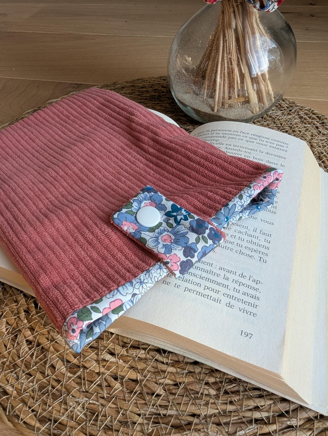 Pochette pour livre de poche