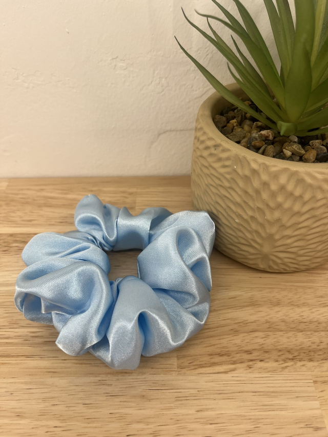 Chouchou en satin - light blue