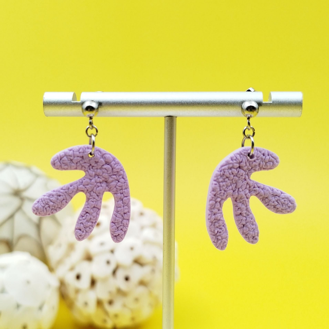 Boucles d&#039;oreilles &quot;Ti Phycéa&quot; Violet pastel