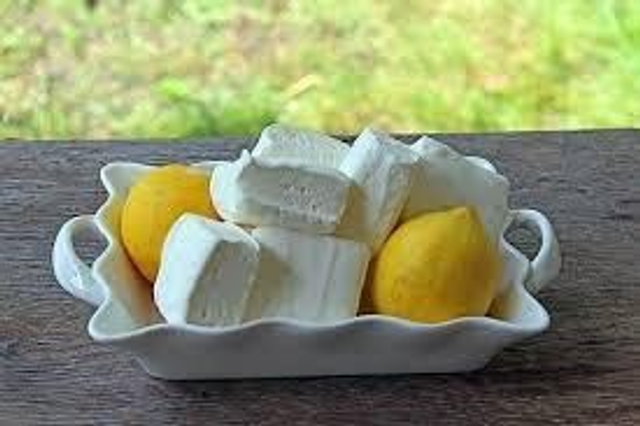 Marshmallow & Lemon Buttercream 