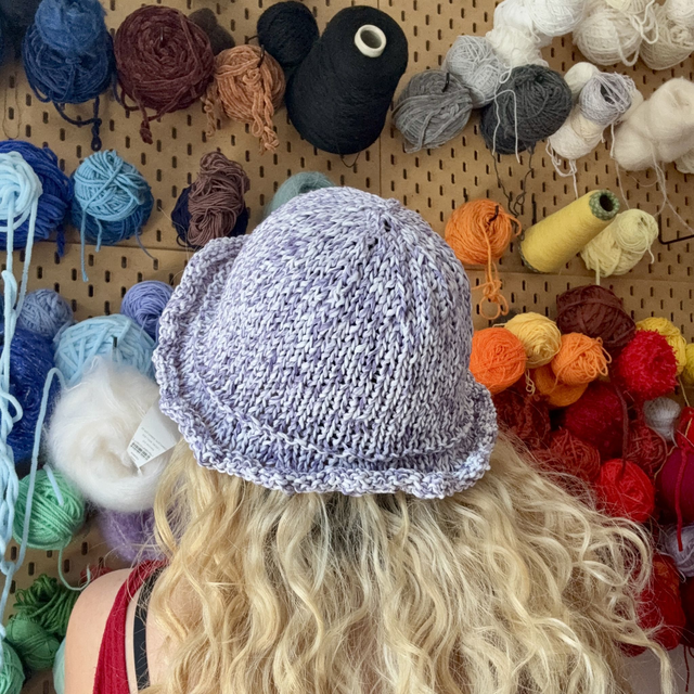 CHAPEAU VIOLET CHINÉ