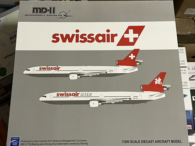 1:200 Swissair Asia MD-11 HB-IWN Inflight200