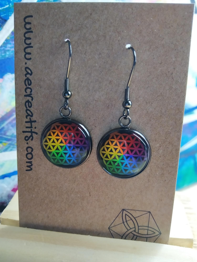 Boucles d&#039;oreilles cabochons fleur de vie couleurs