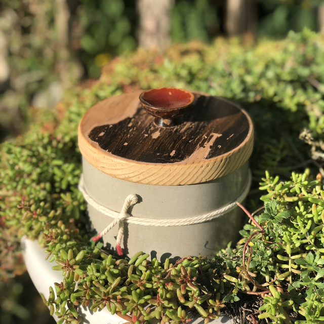 Upcycling Aufbewahrung M Front braun/ grau