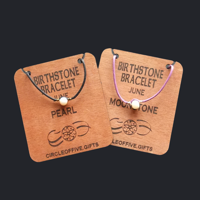 06 Birthstone Bracelet - June - Pearl / Moonstone