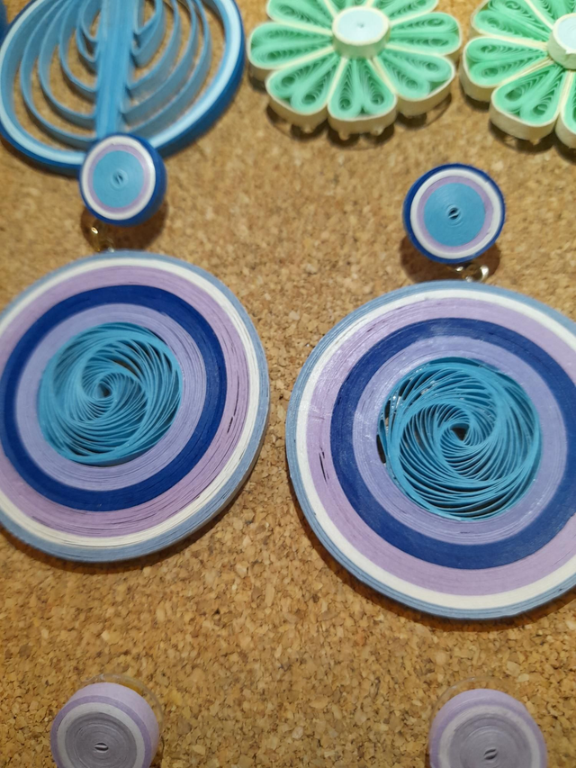 Pendientes espiral papel
