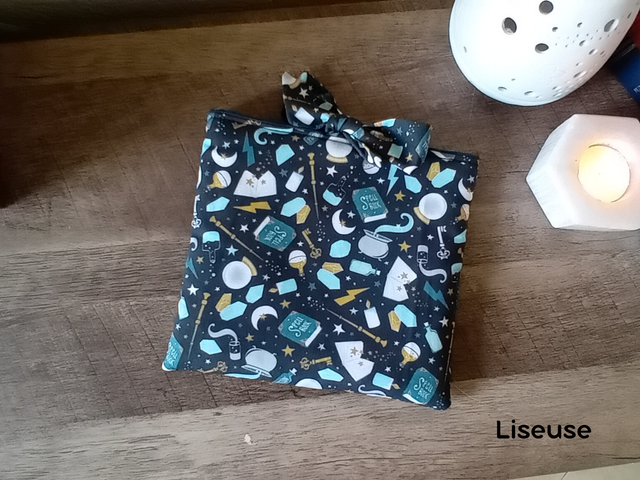 Précommandes - Pochette à livre