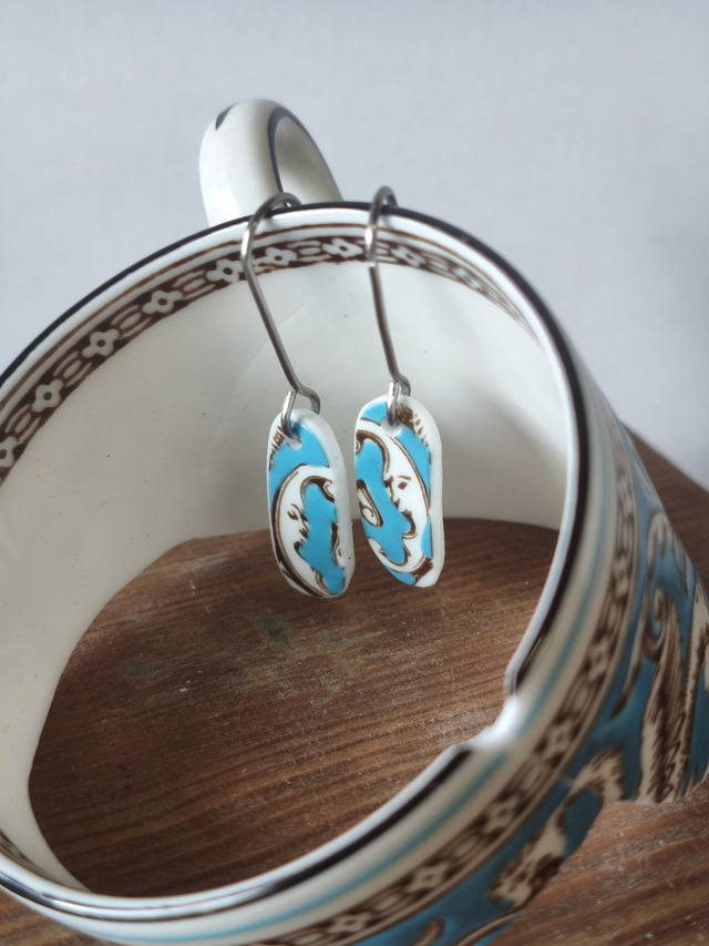 Boucles d'oreilles pendantes ovales - porcelaine anglaise, Wedgwood | no.1