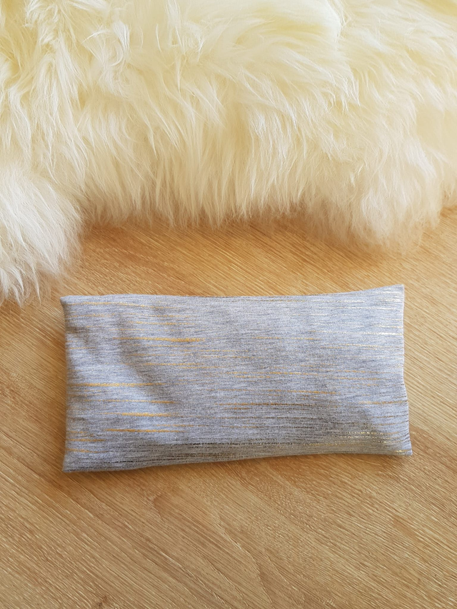 26 - Coussin pour les yeux - Gris et doré