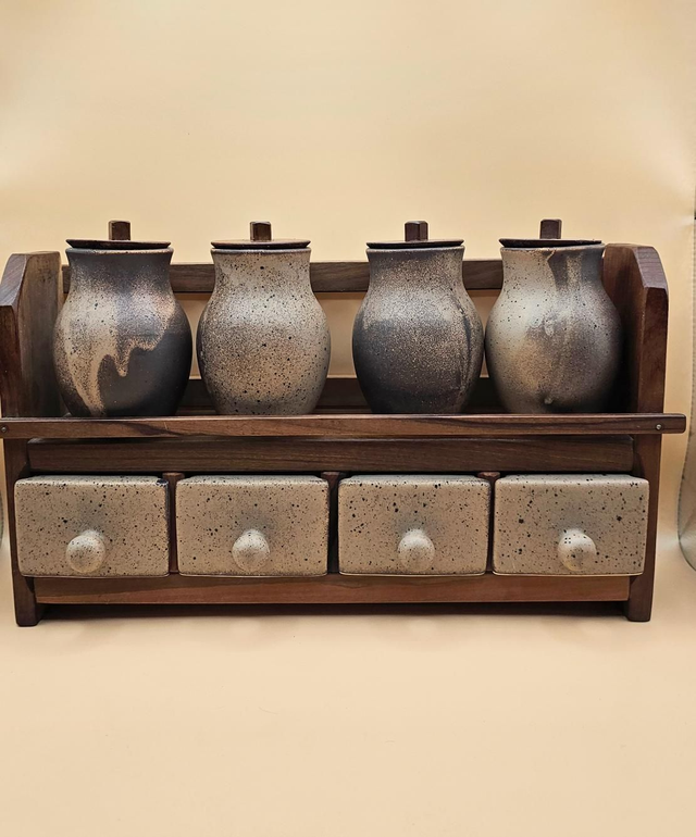 Petite étagère à épices 