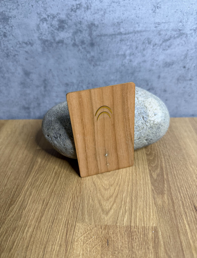 CVD "Wood" - Carte de visite digitale en bois - Deemi Agency