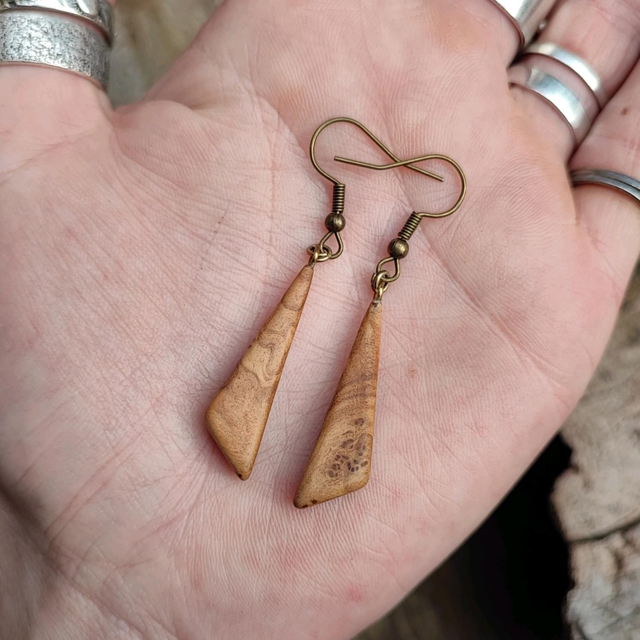 Boucles d'Oreilles en Bois de Loupe d'Olivier et Laiton vieilli