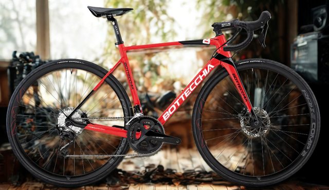 Bottecchia 8avio Revolution 2024 SHIMANO 105 11SP RAXE X AIR QR