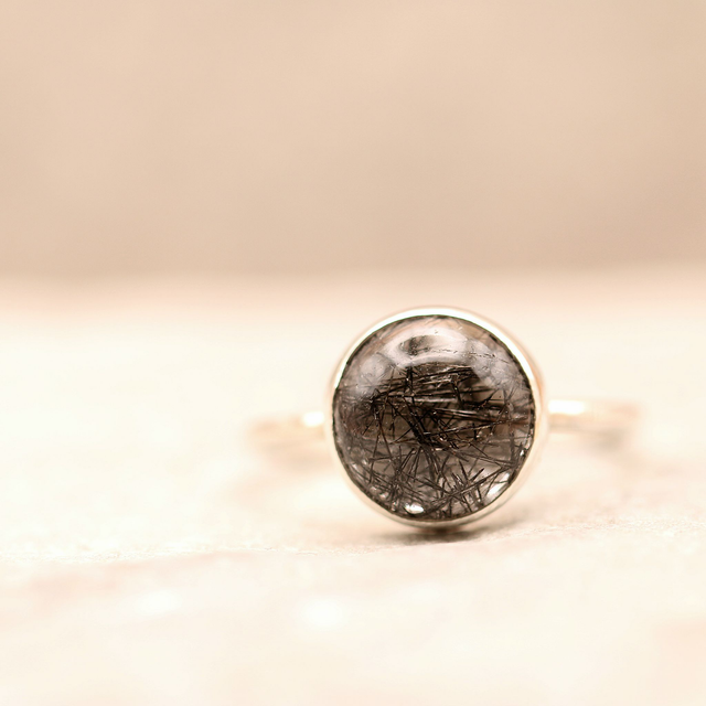 Sterling silver tourmalinated quartz ring (size M)