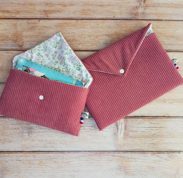 Pochette à livre de poche velours vieux rose