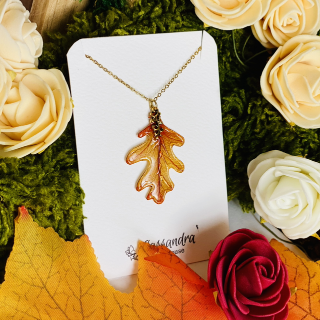 Petites feuille collier