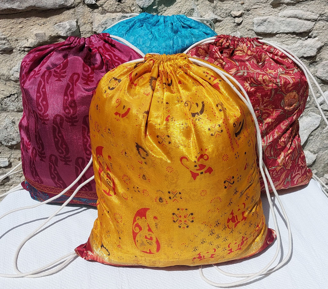 Sac à dos en sari vintage recyclé