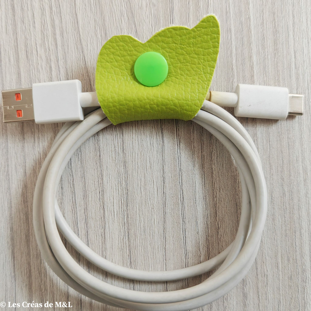 Attache câble PAPILLON Vert Pomme