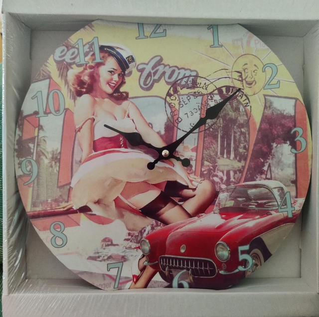 Pin Up Girl seinäkello