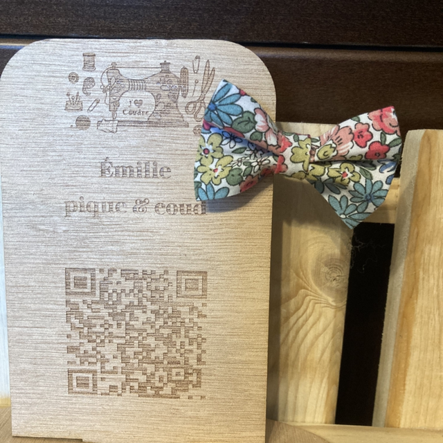 Barrette noeud fleurie 