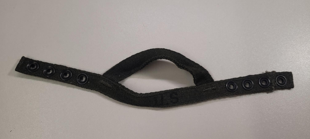 Origial, unissued Vietnam war era cottin HBT Parachutist chin strap