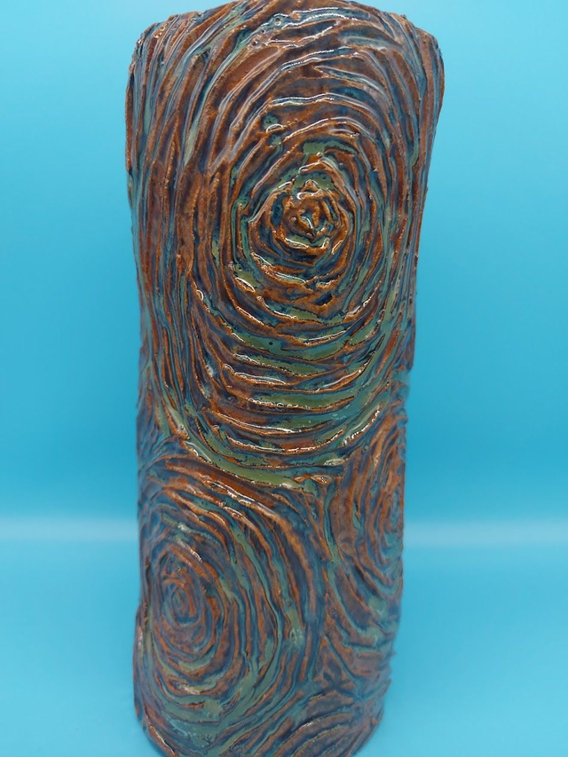 Medium Spiral Engraved Vase 