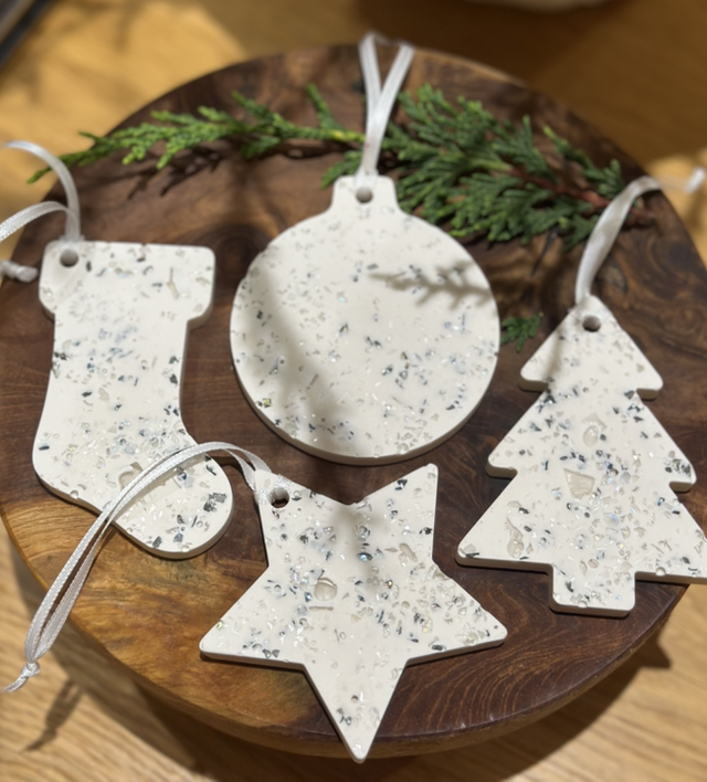 JESMONITE SET OF 3 BAUBLES IRIDESCENT