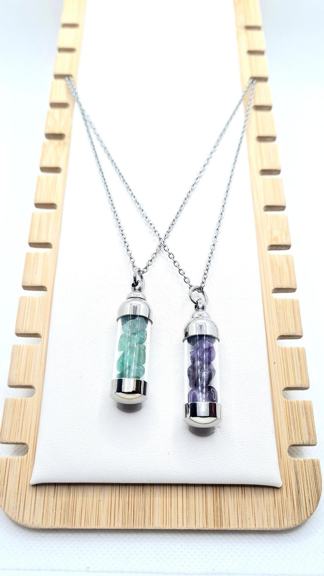 Collier "fioles de sérénité" en acier inoxydable argent avec chips de pierres semi-précieuses 
