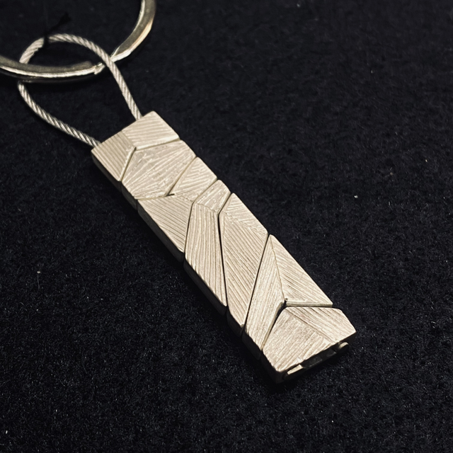 J996 PORTACHIAVI MORBIDO INCISIONI GRAFICHE