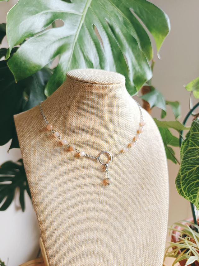 COLLIER - CHARM'ING (pierre de lune pêche)