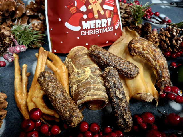 Christmas Gift Bag - Natural or Biscuit