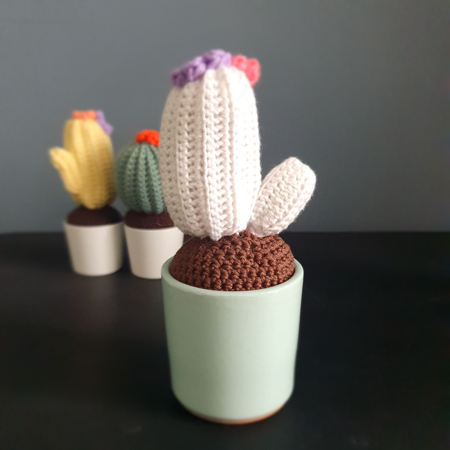 Gehaakte cactus in potje - wit