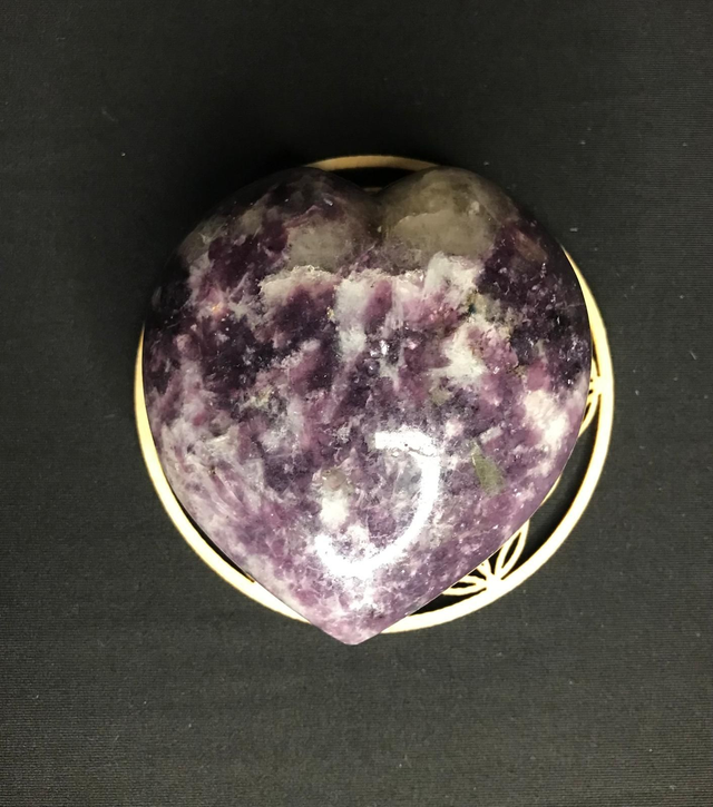 LEPIDOLITE avec Tourmaline Rose - Galet Cœur [Madagascar]