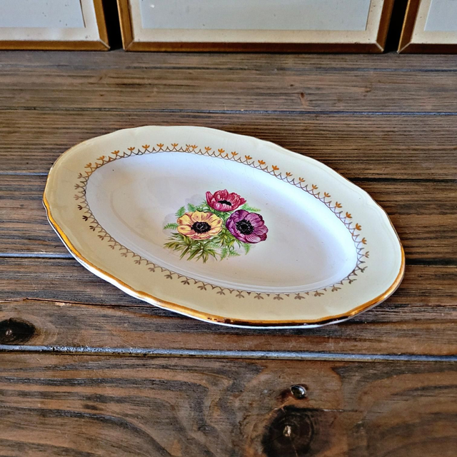 Ravier Coopelia L'Amandinoise avec dorure, motif floral