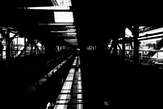 Livre "Le voyageur" + 2 cartes postales