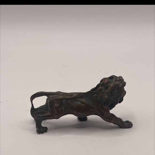 Bronze Lion Figurine – Miniature Animal Sculpture – Approx. 7cm