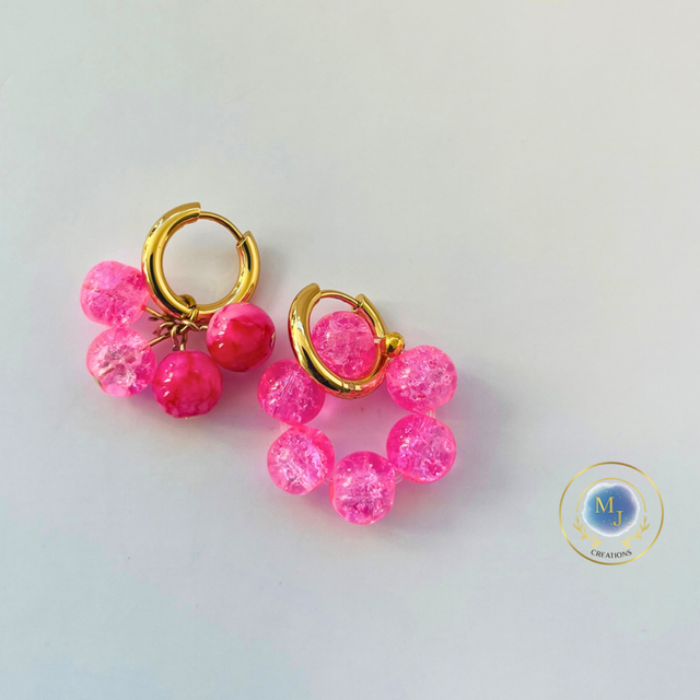 Handgemaakte Roze Kralen Oorbellen met Goudkleurige Ring | MJ Creations 