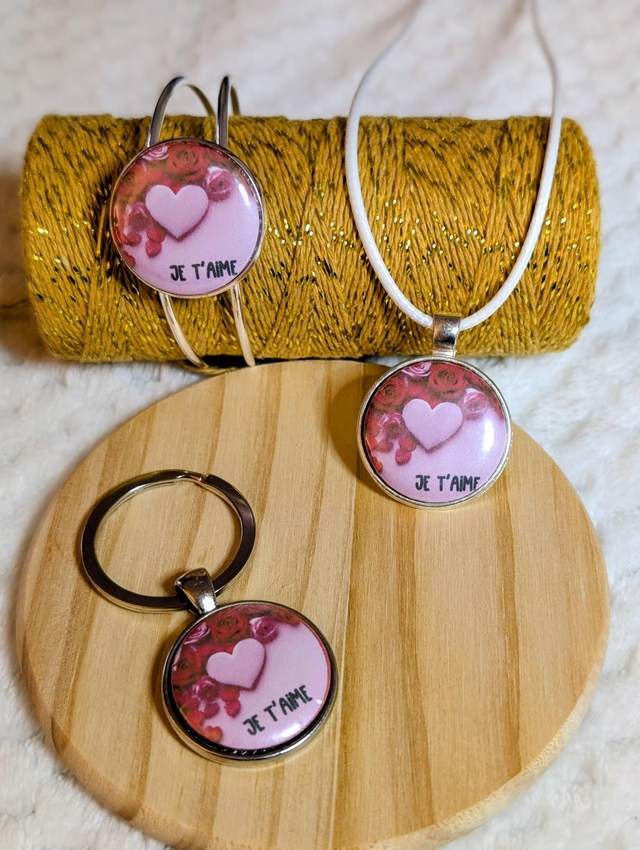 Coffret bijoux : collier, jonc, porte clés acier inoxydable 